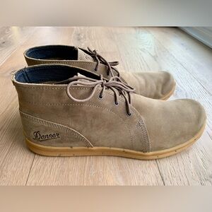 Danner Men's Brown Leather Forrest Chukka Boots